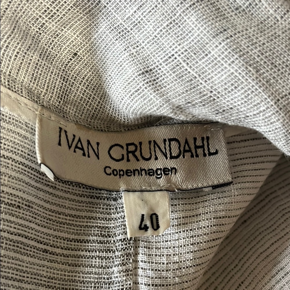 Gray Draped Top - image 7